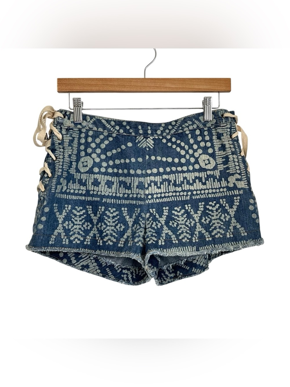 Sea New York Womens Lace Up Acid Wash Denim Shorts  Sz 4 Blue Distressed Frayed